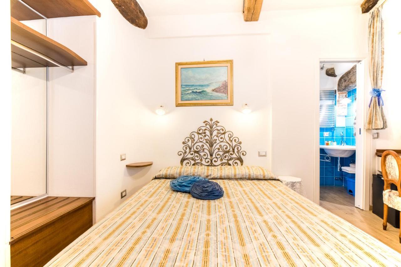 Via Mazzini - Francamaria Rooms Вернацца Екстер'єр фото