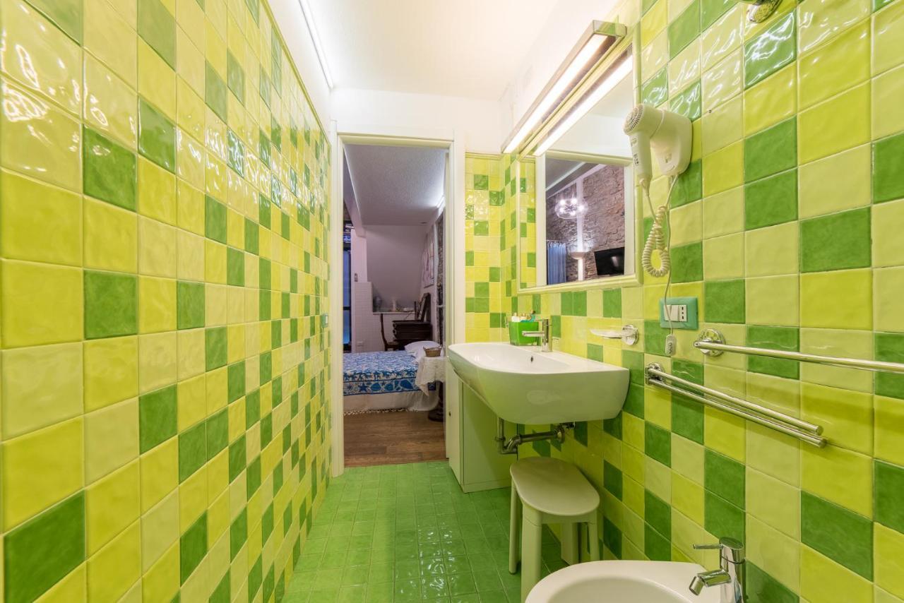 Via Mazzini - Francamaria Rooms Вернацца Екстер'єр фото